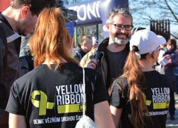 sociálních síích Sránka Yellow Ribbon Run ueč předsudkům na Facebooku Youube