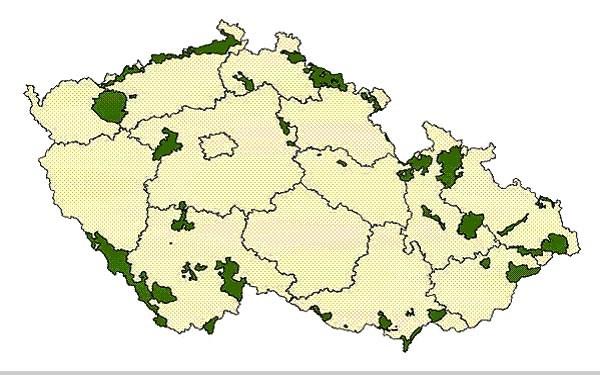 Ostatní chráněná území - Natura 2000 Soustava Natura 2000 je tvořena evropsky významnými lokalitami (EVL) a ptačími oblastmi (PO), které se zhruba na třetině své rozlohy překrývají.
