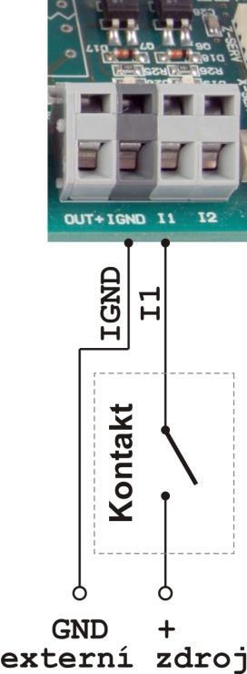 Napájení pro vstupy Ze svorky +OUT ). Druhou možností je napětí pro vstupy přivést z externího zdroje, jak je naznačeno na obr. 16.