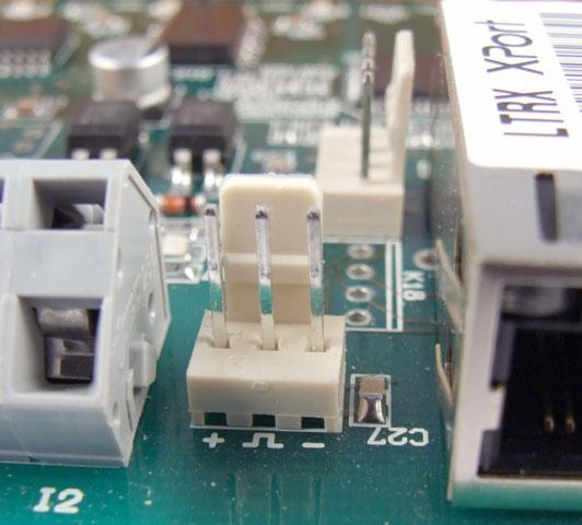 3 konektor pro připojení teploměru 3) Připojte Quido k počítačové síti nebo k PC.
