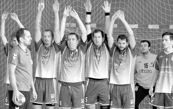 V závěru už jsme trošku nezvládali emoce, litoval Hastík, který však sportovně uznal, že soupeř vyhrál zaslouženě. Branky: Mikulica, Blaha, Švancara, Ohnutek, vlastní. Poločas 3:3. UH.