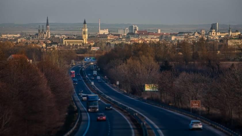 Silniční síť v Olomouci Vnitřní silniční síť má