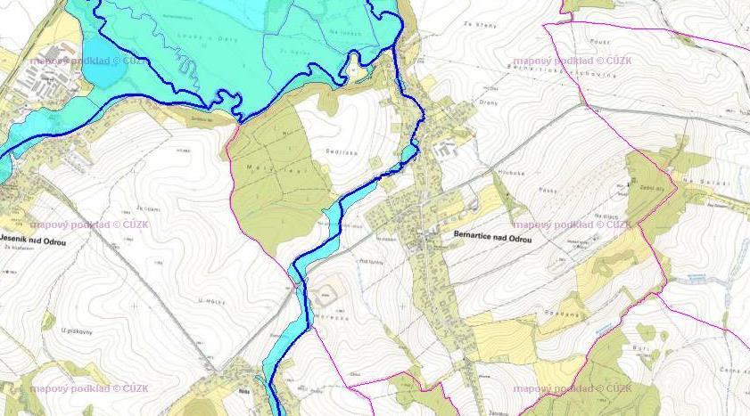 Důležitým rizikovým jevem v obci jsou také četné povodně a záplavy. Údolí řeky Odry je záplavová oblast, která bývá několikrát ročně zaplavována.