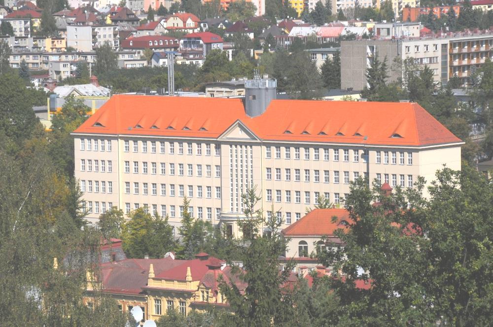 Obchodní akademie, vyšší odborná škola cestovního ruchu a jazyková škola s právem státní