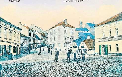 Vedení příbramských Rudnýchdolů v honosné budově na východní straně náměstí sídlilo až do roku 2001. Město získalo tuto kulturní národní památku o pět let později.