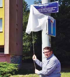 ulic v jejich městské části. V polovině září již bylo v rámci projektu Ulicemi Osmičky umístěno na nejfrekventovanějších křižovatkách nebo na začátku a konci ulice přes 40 cedulí.