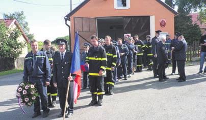 září je dlouhodobě a obousměrně uzavřena komunikace II/118 z Hluboše na Příbram a zpět z důvodu havarijního stavu mostu u Trhových Dušníků.