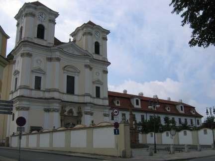 8 OBRAZOVÁ PŘÍLOHA 1. Kostel sv. Andělů Strážných, Veselí nad Moravou, západní průčelí, 1714-1764.