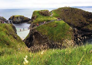 den: Vyhlídkový okruh Ring of Kerry - skanzen Kerry Bog Village (5 ), volno v Chaplinově městečku Waterford, kratší výstup na kopec Beenarourke, půvabné městečko Sneem, zastávky na vyhlídkách.