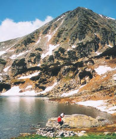 jedno z jezírek ve Fagarasi z túry ve Fagarasi E T A P O V É C E S T Y E V R O P O U Poznejte různé tváře navštívených zemí města s památkami i přírodní krásy.