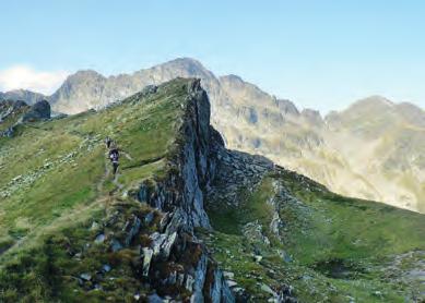 Panoramatická jízda busem vyhlídkovou horskou silnicí Transalpina s vyhlídkami a chvíle volna v areálu se stánky s občerstvením 4.