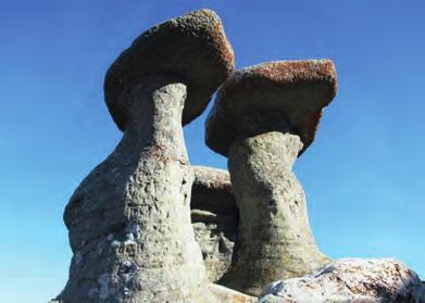 V odpoledních hodinách příjezd na ubytování v horském hotelu v pohoří Fagaras. Po ubytování asi 2-hod. vycházka k vodopádu Cascada Balea 5.