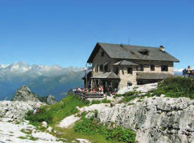 DOLOMITY VI - západní Dolomity - Zájezd má těžiště programu v okolí horského městečka Madonna di Campiglio, které je považováno za jedno z dolomitských center.