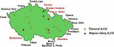 závist pociťovaná vůči zdravým lidem se může a většinou také projevuje zhoršením mezilidských vztahů. Člověk se stává nedůvěřivým, plachým, podezíravým a má dojem, že je terčem pozornosti a výsměchu.