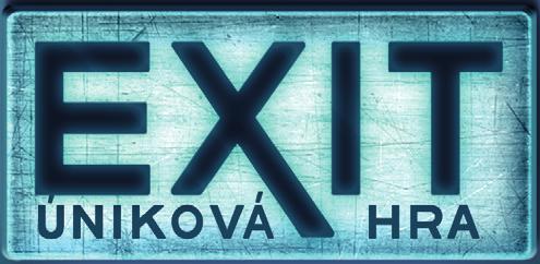 Možná by šlo zavolat odtahovou službu z mobilního telefonu? Ale jste bez šance, není zde signál. Je už pozdě a hřmí.