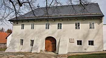regionálních produktů tradičních řemesel a místního folklóru tématické přednášky,