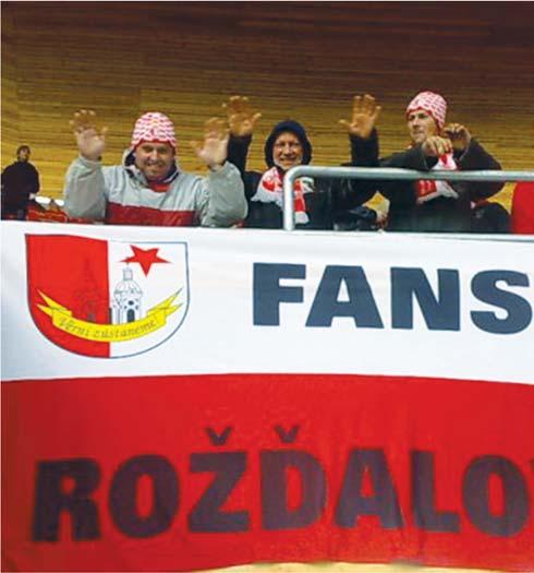 Slavia fans Rožďalovice Pro vysvětlení smyslu nadpisu mi dovolte se obrátit ke kráse a jemnosti naší milované češtiny. Hlavním smyslem slova jeti je popis pohybu nějakým vozítkem.