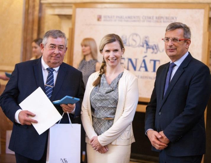 dokumentuje život školy i regionu Těšínska. Ing. Jaroslav Ochodek byl za svou práci oceněn rovněž městem Český Těšín. Rada Moravskoslezského kraje udělila 29. 3.