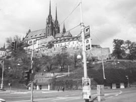 DŘÍVE & DNES Zuřivý reportér Martin Cibulka brázdí ulice Starého Brna Tel. č.: 777 122 009 E-mail: cibulka69@email.cz Kde se narodil architekt Loos?