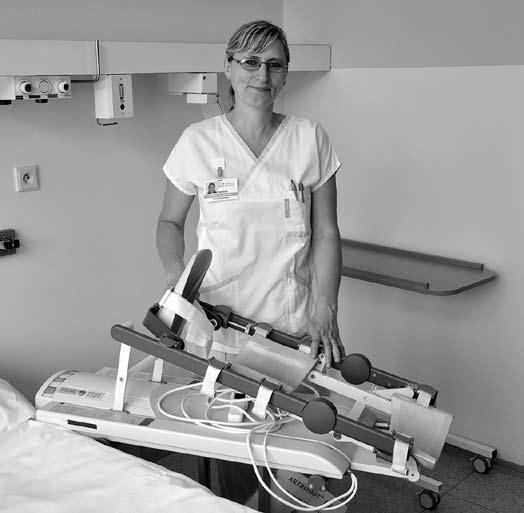 Pro budoucí zaměstnance je sanitářský kurz zdarma Pořádání akreditovaných kvalifikačních sanitářských kurzů má ve Vsetínské nemocnici již dlouholetou tradicí. Nyní však přichází se zajímavou novinkou.