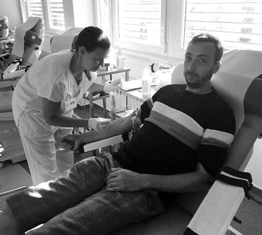 Letošním 1500. dárcem krve se stal Lukáš Zbořil Jubilejního, letos již 1500. dárce krve přivítali v závěru června na hematologicko-transfuzním oddělení Vsetínské nemocnice.
