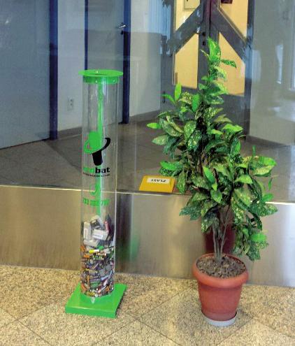 Na třinácti místech tak byly ve spolupráci s KS ECOBAT nově umístěny atraktivní sběrné nádoby typu Maxitube a ECOCHEESE L.