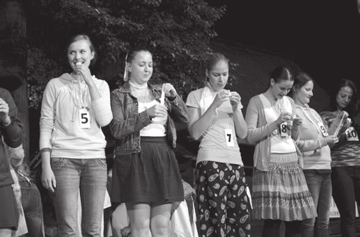 STRETNUTIE JÁNOŠÍKOV Medzinárodný festival slovenského folklóru Jánošíkov dukát nadväzuje na jánošíkovskú tradíciu, ktorá je spätá s ústrednou postavou legendárneho ľudového hrdinu, najvýznamnejšieho