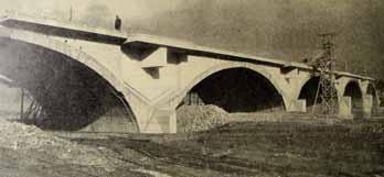 construction Obr. 14 V minulosti sanovaná část madla zábradlí, pravděpodobně již brzy po realizaci mostu Fig. 14 Part of the handrail probably renovated soon after the realization of the bridge Obr.