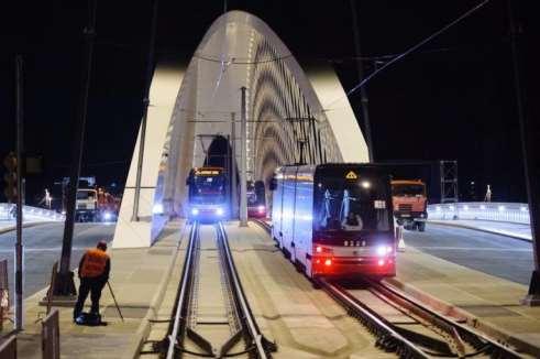 Tramvajová doprava Délkou sítě se Praha řadí do druhé desítky tramvajových provozů světa,