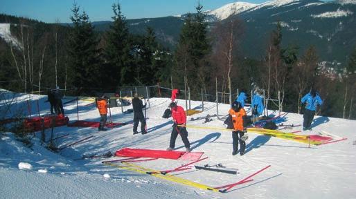 hcete vidět svátek alpského lyžování z bezprostřední C blízkosti a zažít svěťákovou atmosféru? Zapojte se přímo do dění na závodním svahu!