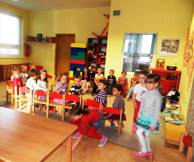 Beseda v mateřské školce V pátek 30. listopadu 2013 jsem uspořádala besedu v mateřské školce Hudcova v Brně-Medlánkách.
