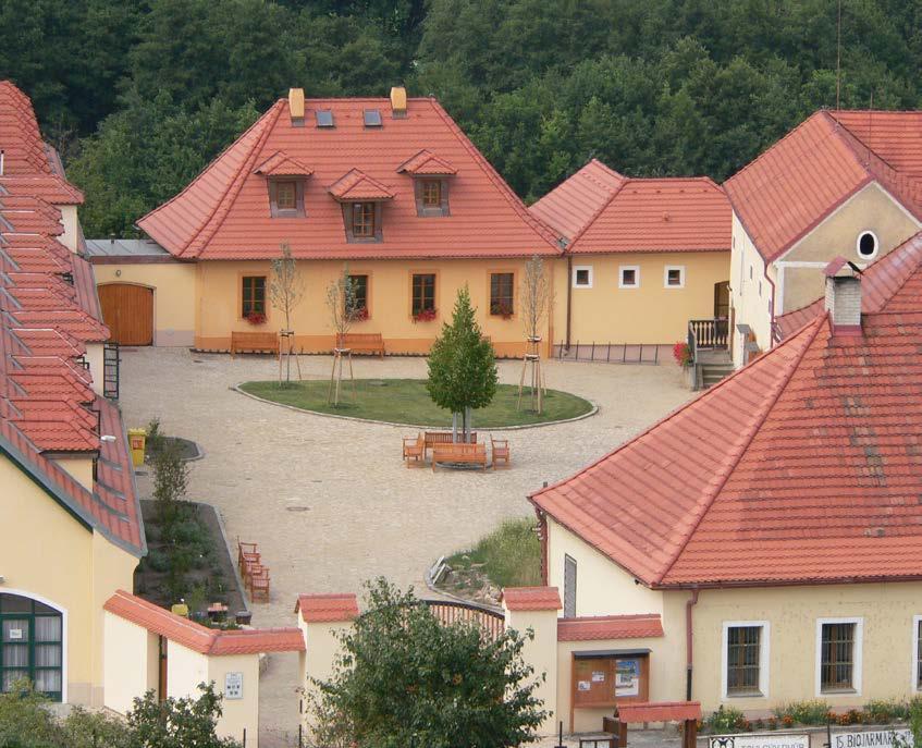 ČINNOST Správa budov Správa budov je jednou z hlavních činností ZS TD. Objekt Toulcova dvora je majetkem Hlavního města Prahy a Zájmové sdružení jej spravuje ve spolupráci s Magistrátem hl. m. Prahy, odborem evidence, správy a využití majetku.