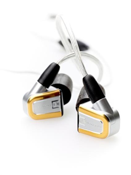 In-Ear Pyco 4 290 Kč Tio Měnič: dynamický 6,5 mm Frekvenční rozsah: 20 Hz - 20 khz Impedance: 16 ohmů Citlivost (1 khz) SPL na 0,1 V: 96 db