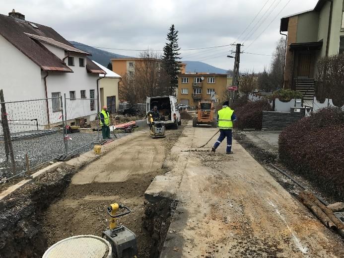 Vybrané investice a opravy v roce 2017 Základním pilířem Plánu investic, oprav a projektových prací pro rok 2017 byla obnova vodohospodářské infrastruktury.