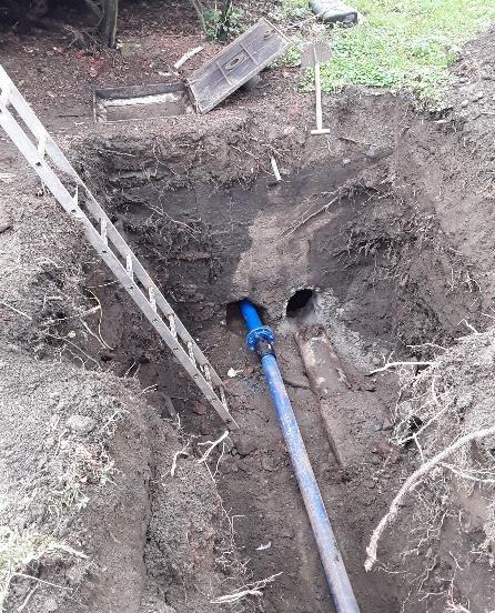 Rejvízská a Slunná z důvodu nevyhovujícího technického stavu potrubí a nové výstavby mostů.