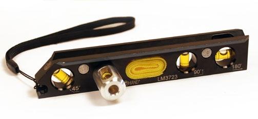 Elastický pásek Velcro Umožňuje snazší připevnění vodováhy na nemagnetické povrchy. Popruh pohodlně sedí v otvoru a umožňuje bezpečné spojení.