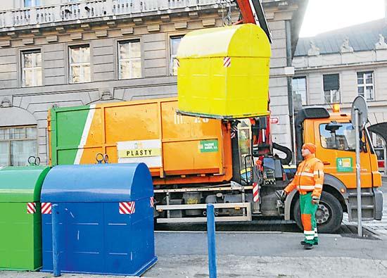 Denní zpravodajství na www.nasepraha.cz praha 85 U NÁS NA OSMIČCE redaktor: Oskar Kuptík tel.: 604 242 958 oskar.kuptik@- ceskydomov.