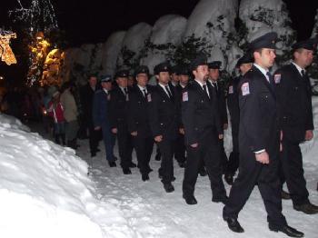 Pestrý program plný tanca, hudby a spevu odmenili diváci dlhým potleskom. Hasiči obohatia aj spoločenský život Dobrovoľní hasiči sa po dvadsiatich rokoch vrátili k tradícii hasičského gulášu.