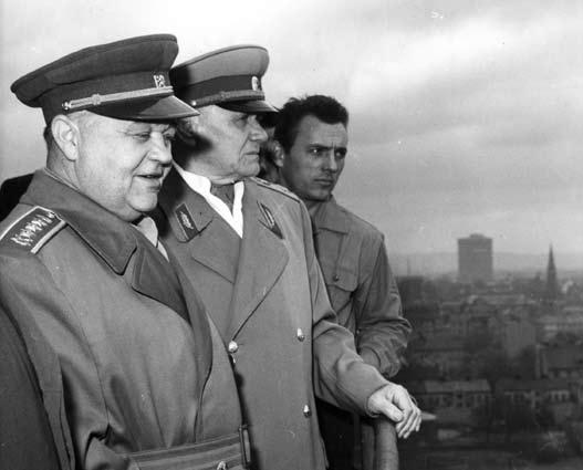 12 Vojenské řešení pražského jara shoda názorů, zato funkcionáři HPS ČSLA byli 8. oddělením hlídáni na každém kroku.
