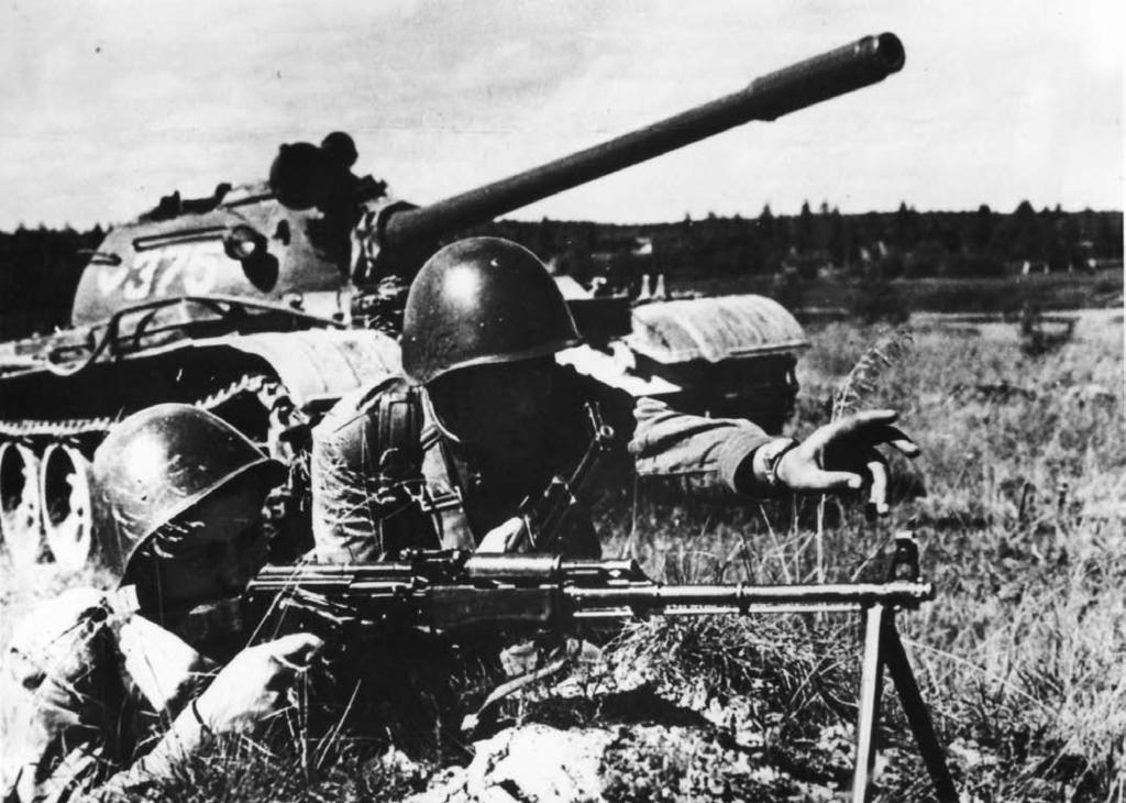 30 Vojenské řešení pražského jara Ve dnech 11. 15. 5. tak proběhlo taktické cvičení 10. td PLA (velitelství Opole, velitel brig. gen. Marián Koper) s 24.