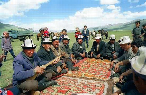 Arabi a Mongoli - od roku 1924 do 1991 súčasť ZSSR Kirgizsko - pôvodní obyvatelia