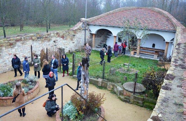 Strana 8 Ochutnávky a besedy s výrobci završily listopadové udílení certifikátů ve Sluňákově Garden Food Festival přináší gurmánské zážitky již do čtyř regionů Jak se peče chleba nebo jak se vaří