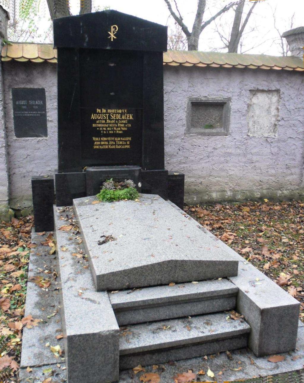 i si jen tak povídat o život. Bedich byl lovk s mimoádnými historickými vdomostmi, všestrann kulturn vzdlaný, spole- enský, se smyslem pro humor, zanícený diskutér.