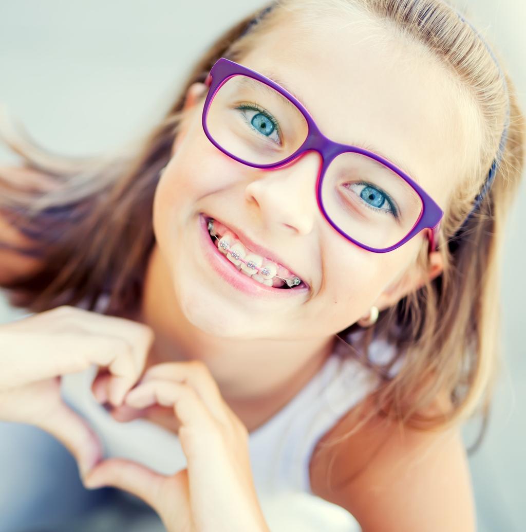 www.ortoleon.cz Orthodontics and Implantology Distributor značky Leone v ČR. Kompletní nabídku produktů pro ortodoncii a implantologii najdete na našem e-shopu.