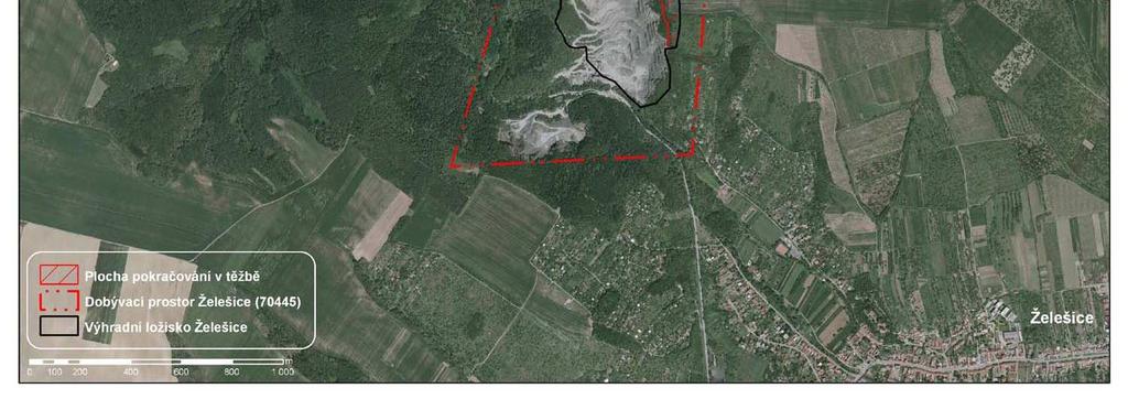 Cca 3,5 km severně od zájmového území prochází dálnice D1 a 3 km východně dálnice D2. Kartograficky je plocha zájmového území zobrazena v základní mapě 1 : 10 000, list 33-22-06.