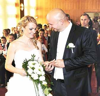 Naše pozvanie v auguste prijali trinásti oslávenci (viď foto), ktorým aj touto cestou blahoželáme. Sobota 27. augusta 2011 patrila nielen oslave životných jubileí, ale aj zaľúbencom.