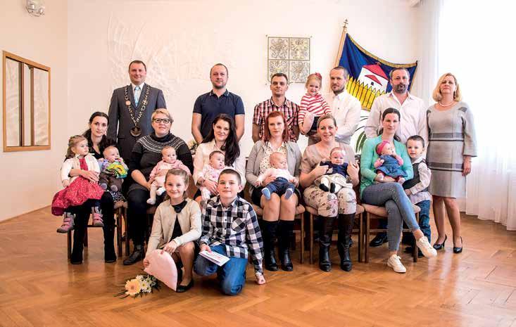 Jména dětí na fotografii zprava (od okna), skupina ve 13:00 hodin Zuzana