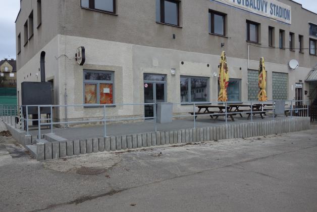 prostředky 2 358 3 600 3 358 3 595 4 366 4 966 Ochranné pom. a oděvy 1 125 149 36 1 421 Drobný dlouh.hm.