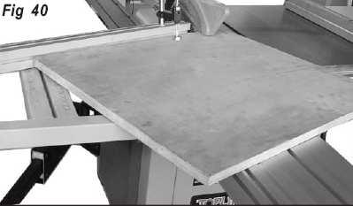 Angle cuts with crosscut fence For smaller workpieces,