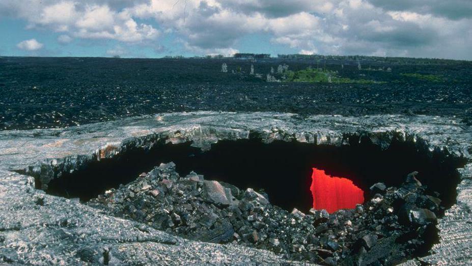 U málo viskózních láv bývají délky lávových proudů extrémní: např. na Islandu až 130 km.